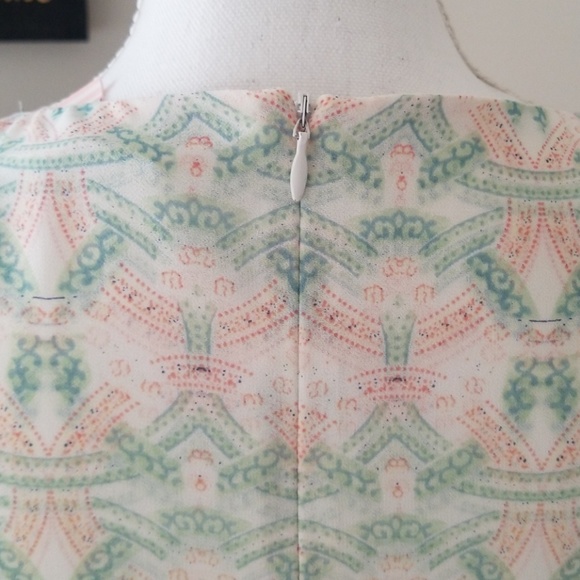 CAbi Mosaic tunic top - Picture 6 of 8